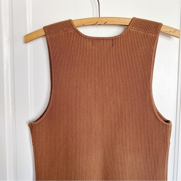 House of Harlow 1960 • Luxe Essentials Sleeveless V Neck Ribbed Mini Dress brown - Picture 8 of 8